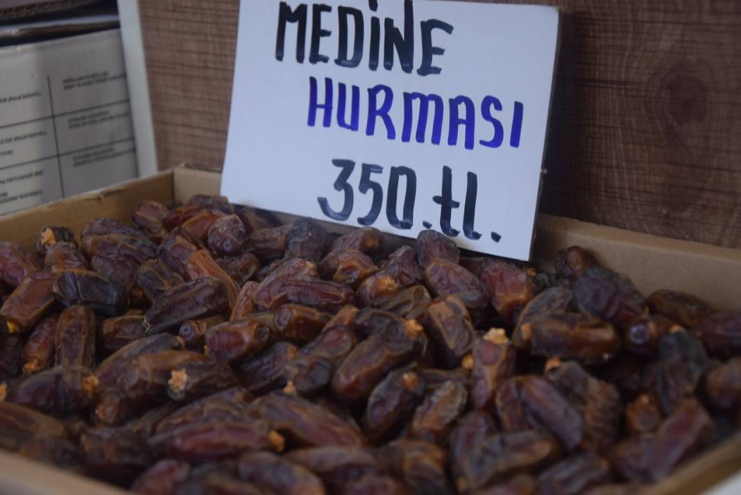 Konya’da hurma tezgâhları kuruldu: İşte Ramazan öncesi fiyatlar... 7